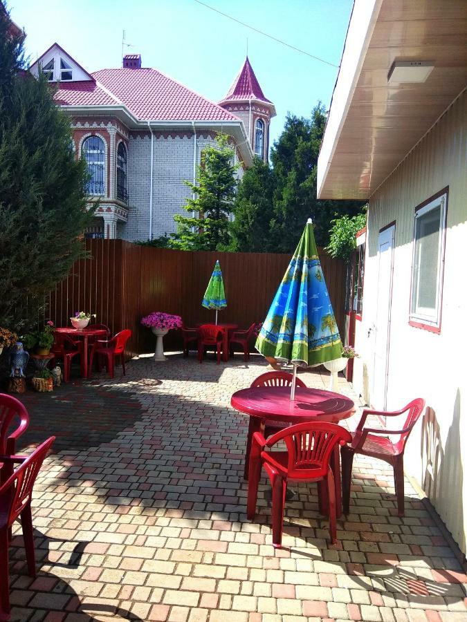 Mini Hotel Уютный дворик Одесса Экстерьер фото